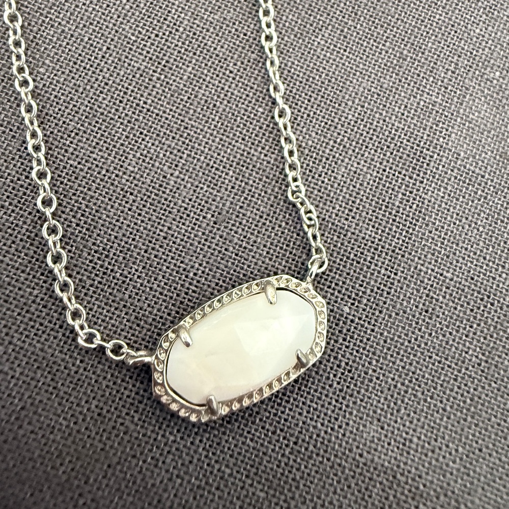 Kendra Scott Elisa necklace